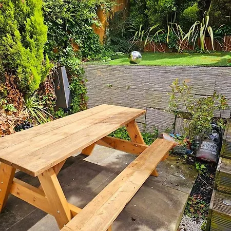 Homebird - Buckton House Leeds (West Yorkshire)