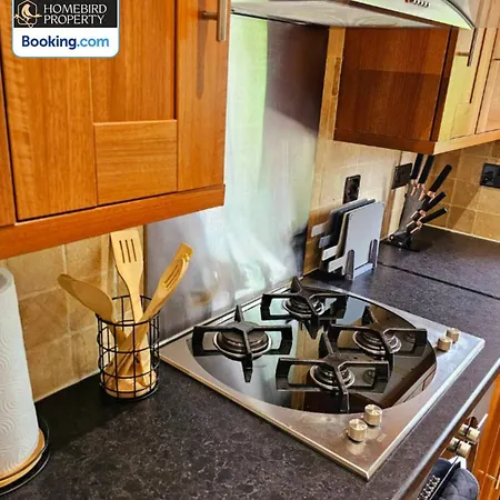 Holiday home 2 Large Bedroom House By Homebird Management Short Lets & Serviced With Private Parking & Garden